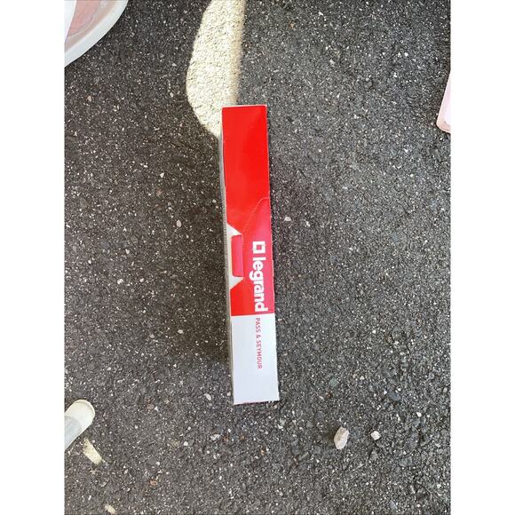 Pass & Seymour 885TRW White 15A Tamper Resistant Decorator Receptacles 10-Pack - Picture 4 of 5